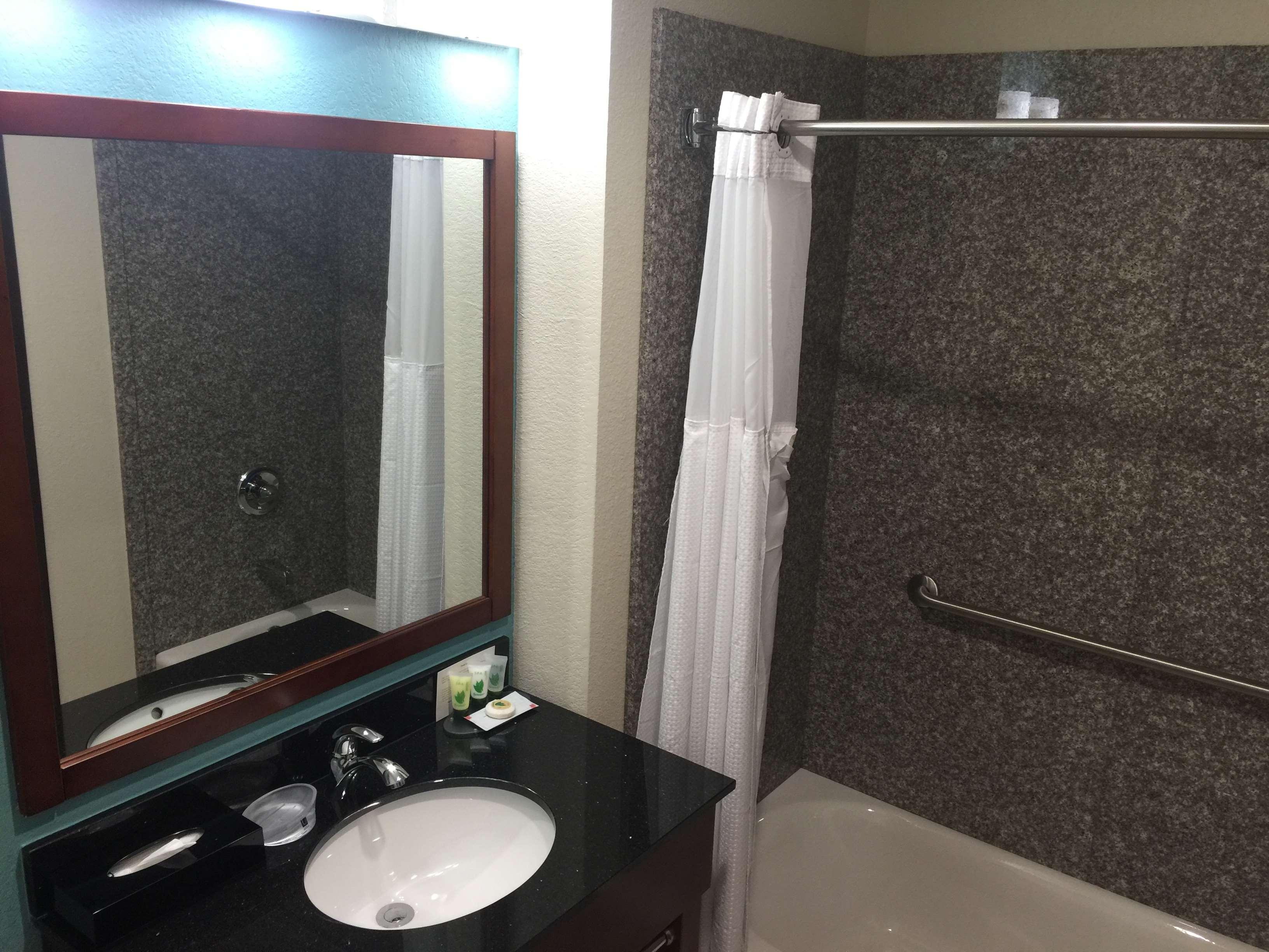 Best Western Plus/Executive Residency Elk City Exteriör bild