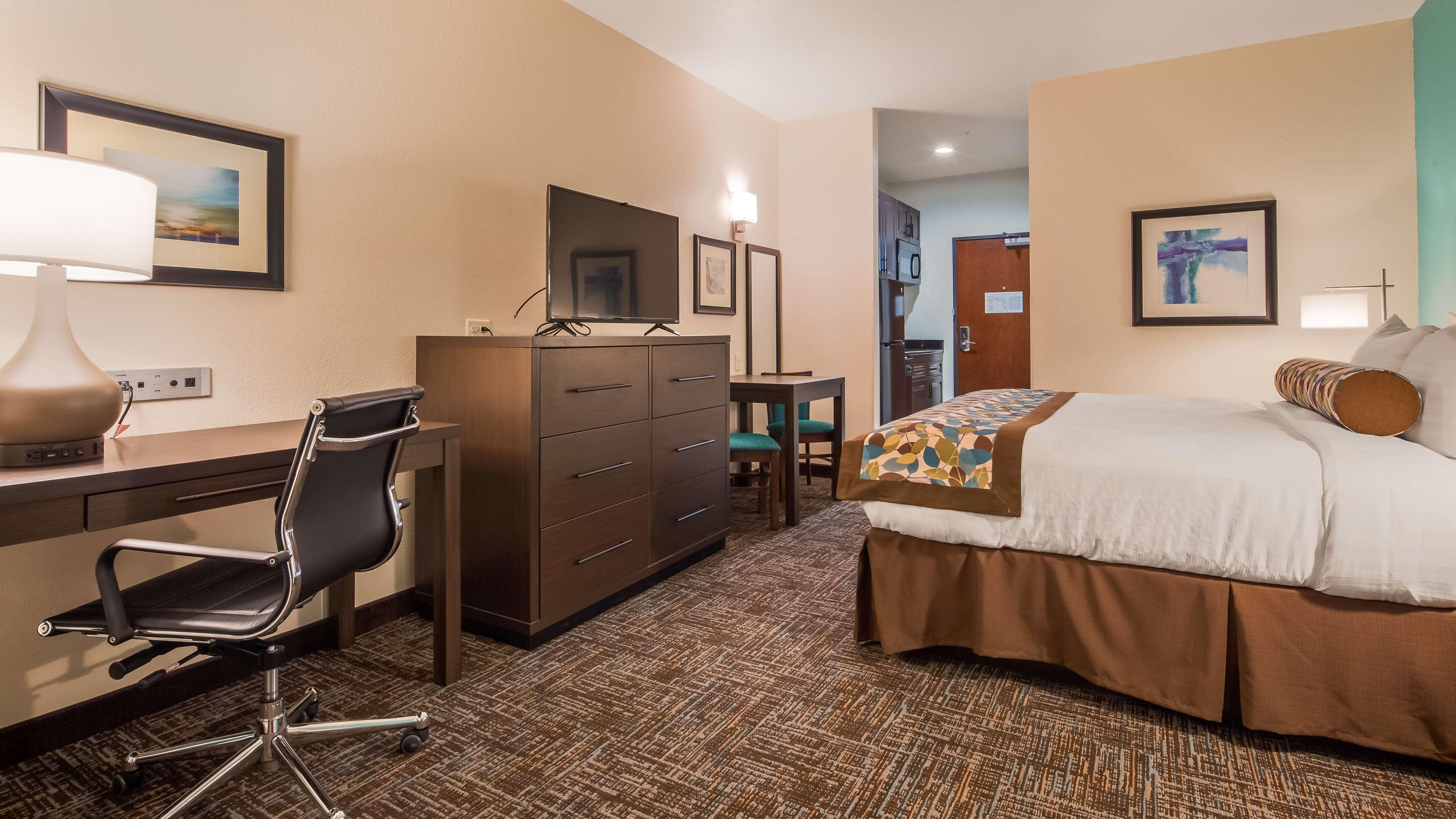 Best Western Plus/Executive Residency Elk City Exteriör bild