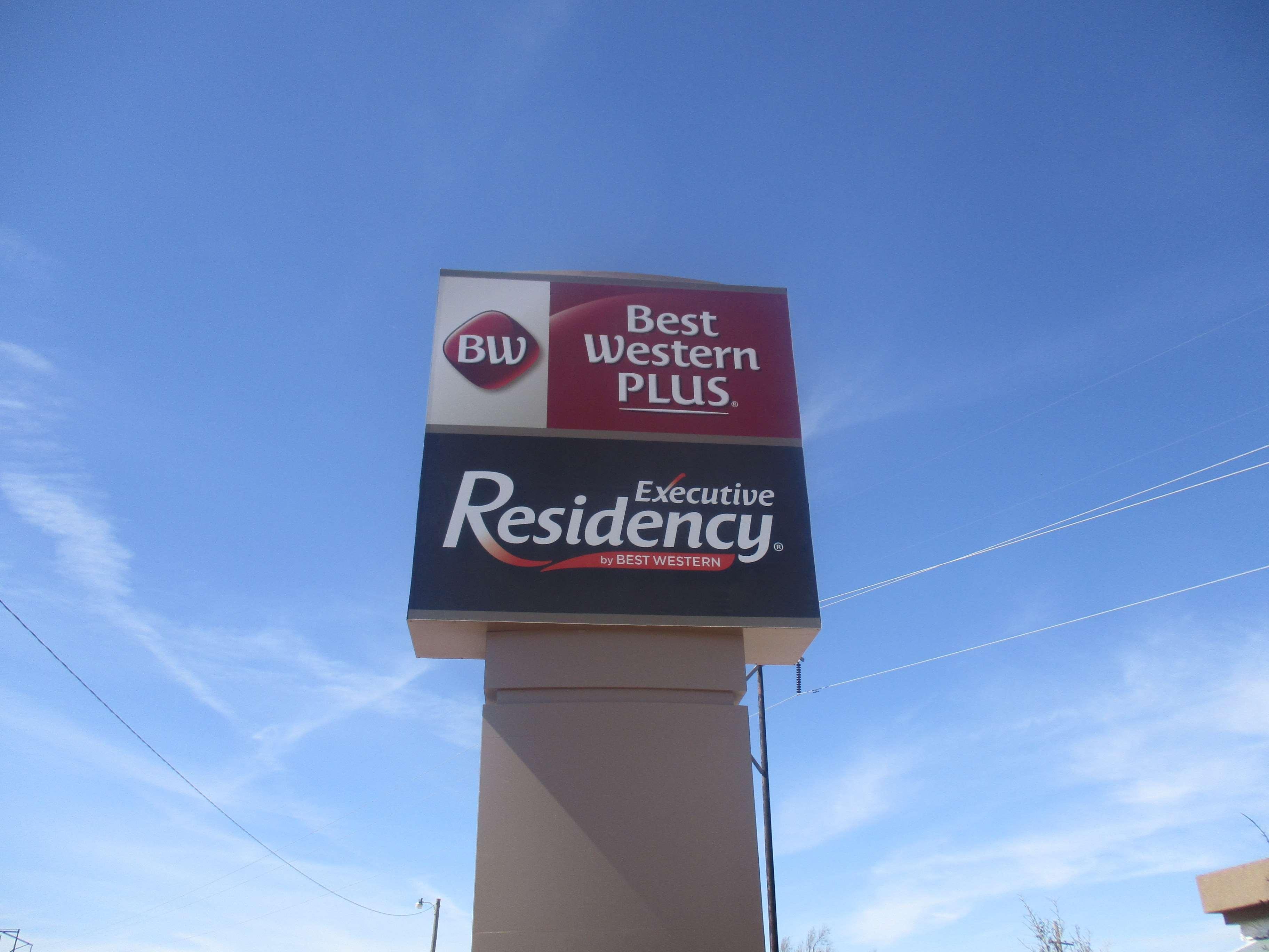 Best Western Plus/Executive Residency Elk City Exteriör bild