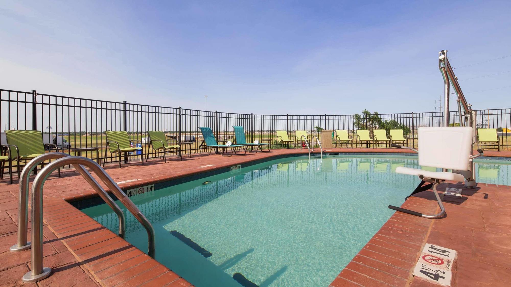 Best Western Plus/Executive Residency Elk City Exteriör bild